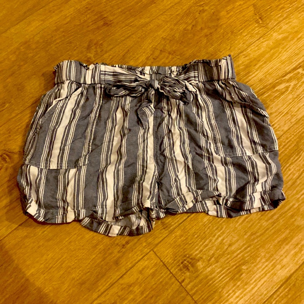 Stripped beachy shorts